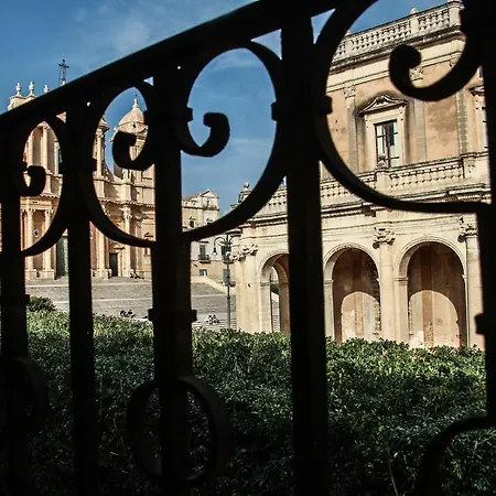 Pepe Concetta E La Movida Apartment Noto Exterior photo